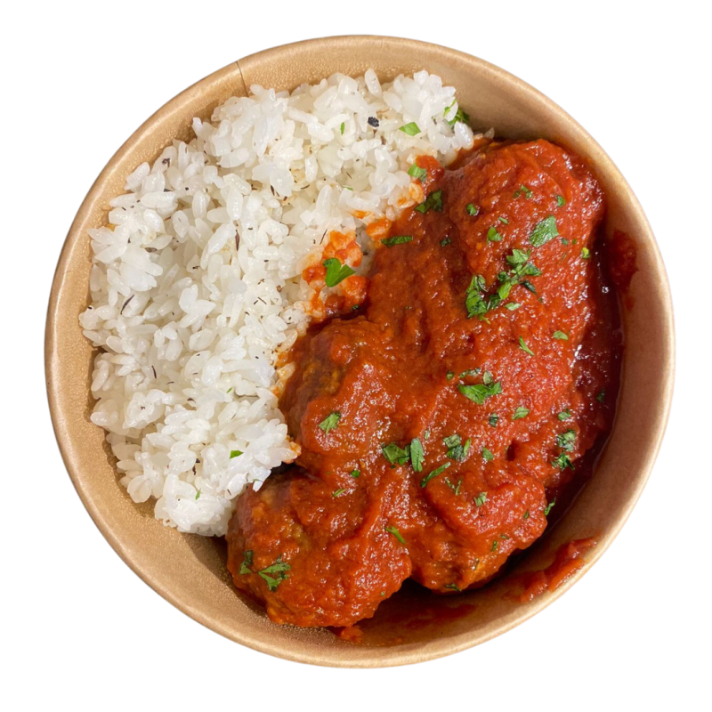 Albóndigas con tomate y arroz