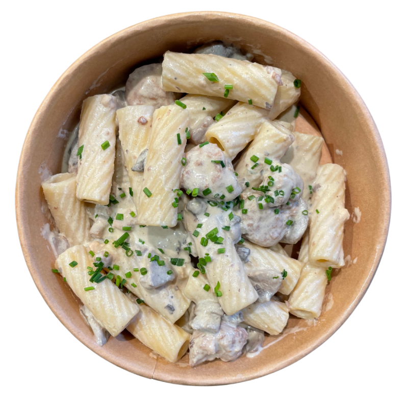 Rigatoni con setas, foie y butifarra